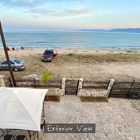 Fenia House On The Beach 펜션